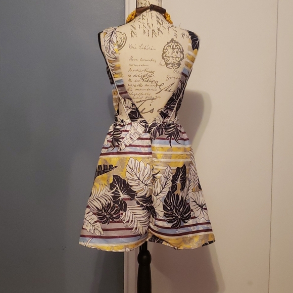 H&M multicolor tropical halter back dress - Picture 2 of 2